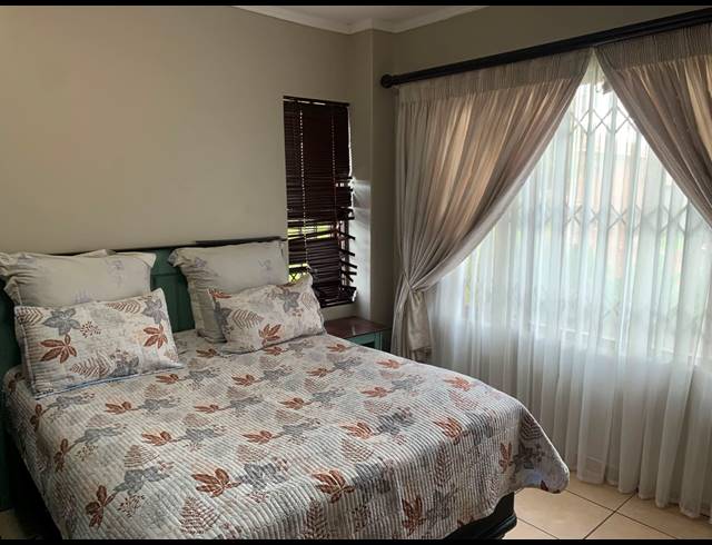 4 BEDROOM FREEHOLD FOR SALE IN AMBERFIELD RIDGE